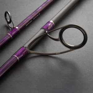 Caña Cinnetic Sky Line Purple Sea Bass Light Game 300 M / 15-50 g